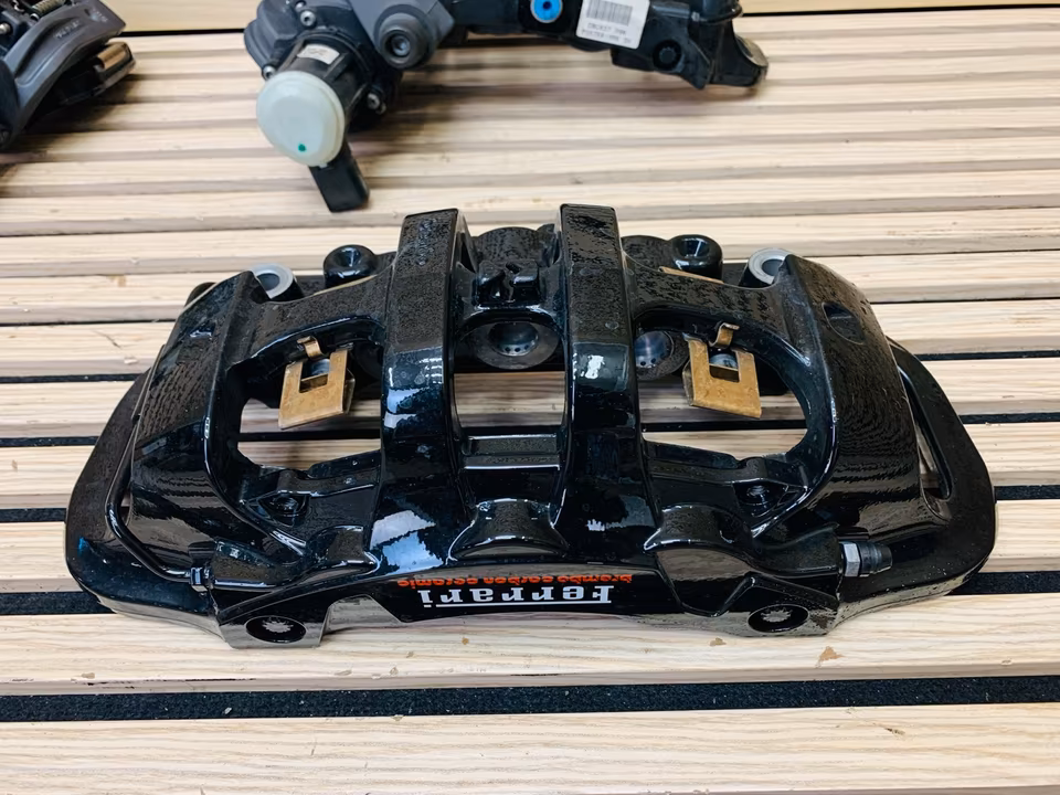 Ferrari F8 488 Ceramic Brake Caliper Front Rear 879838 - Image 2