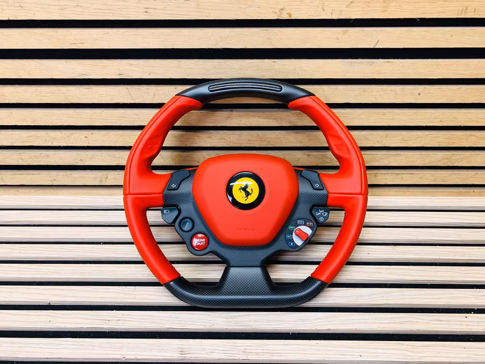 Ferrari FF steering wheel carbon LED