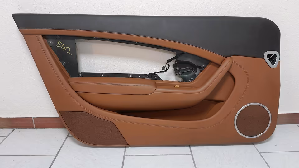 Bentley Continental GT Coupe Mulliner interior, year of manufacture 2013 - Image 8