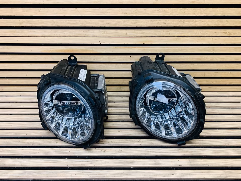 Bentley Mulsanne Headlight Right 3Y1941018H 3Y1941018M