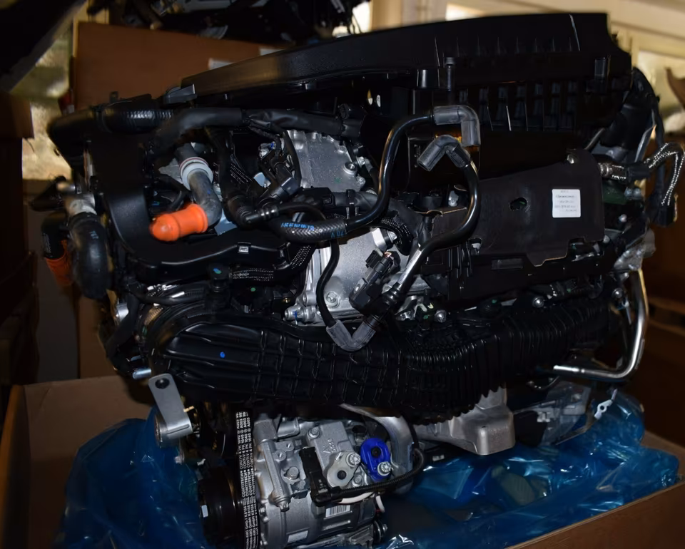Mercedes complete engine M176.980 176 S S class 560 4km! - Image 3