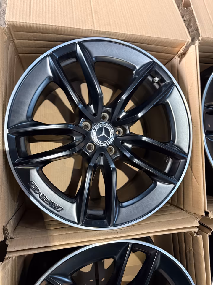 4x Mercedes-Benz AMG 9.5Jx19 ET22.5 AMG GT C SL GLC E Class TOP - Image 9