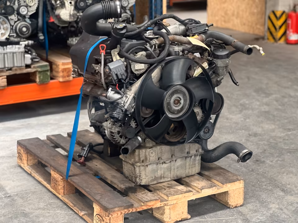 Original Mercedes Sprinter engine V6 OM 642992 3.0L X051 - Image 2