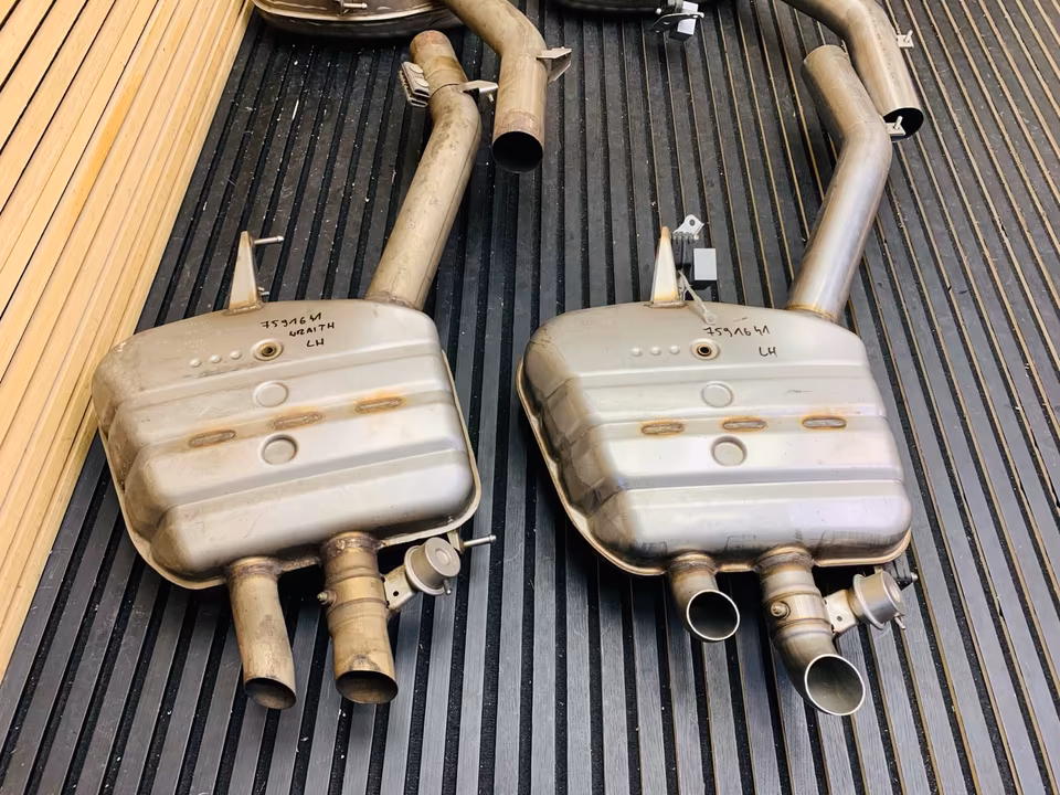 Rolls Royce Wraith exhaust system left right 7591641 7591640 - Image 2