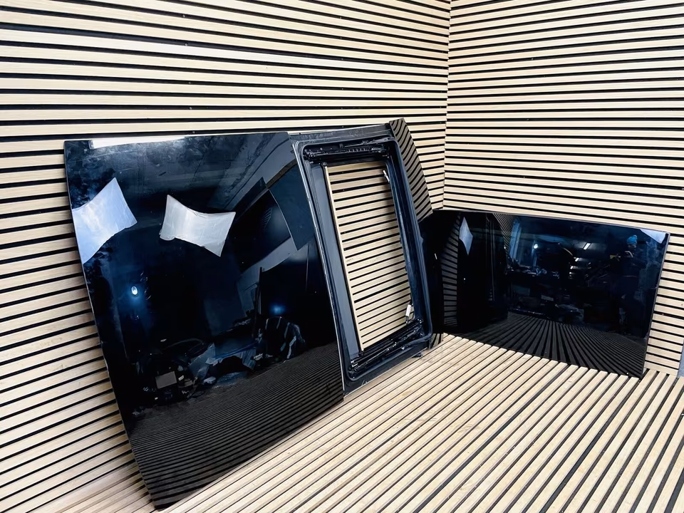 Bentley Flying Spur panoramic roof window, new 2020 model. - Image 7