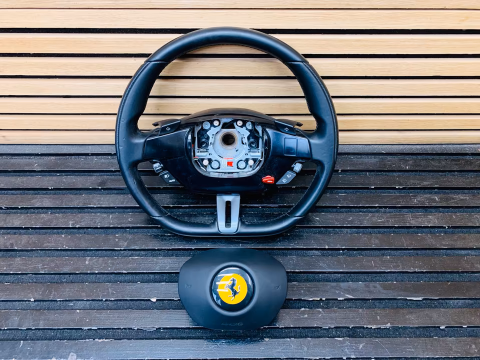Ferrari SF90 steering wheel 73975444 - Image 5