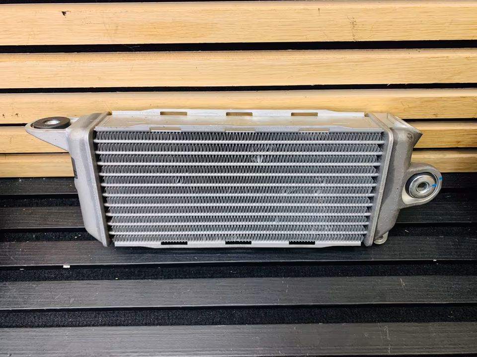 Aston Martin DB11 Radiator JY536A642AB - Image 4