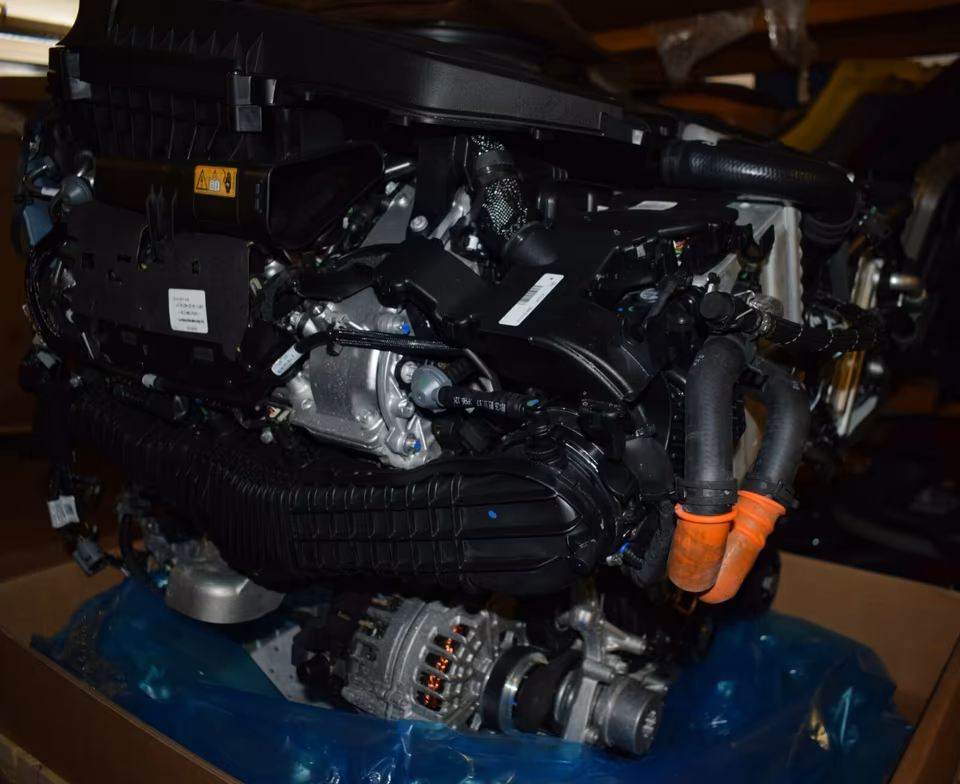 Mercedes complete engine M176.980 176 S S class 560 4km! - Image 6