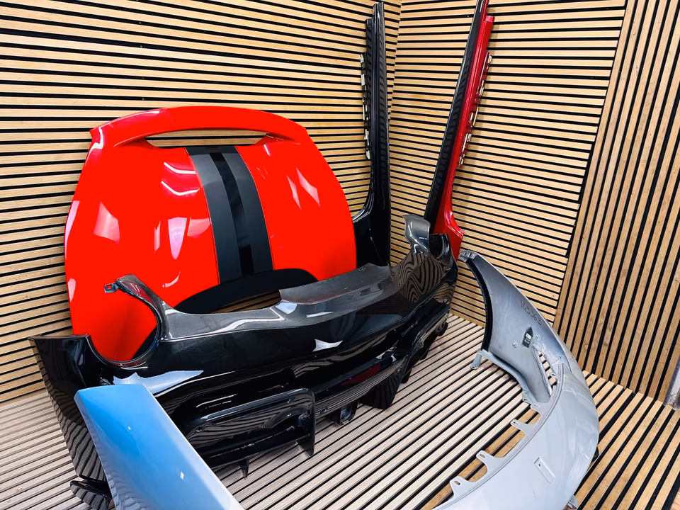 Ferrari 488 Pista original hood bumper - Image 6