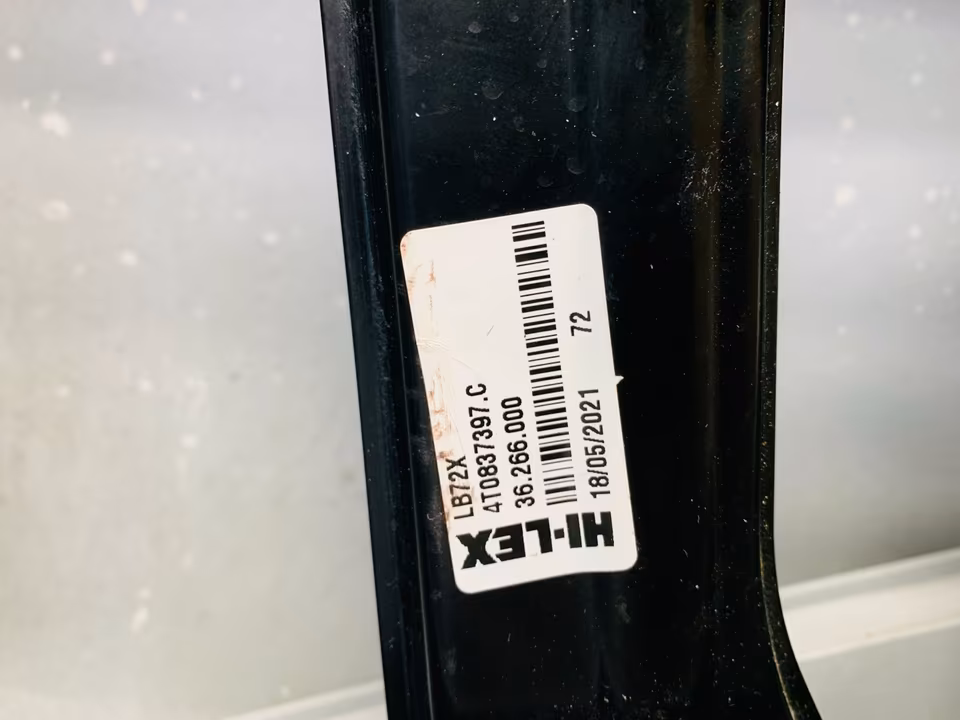 Lamborghini Huracan Door Right 4T0831435B Bianco Icarus - Image 3
