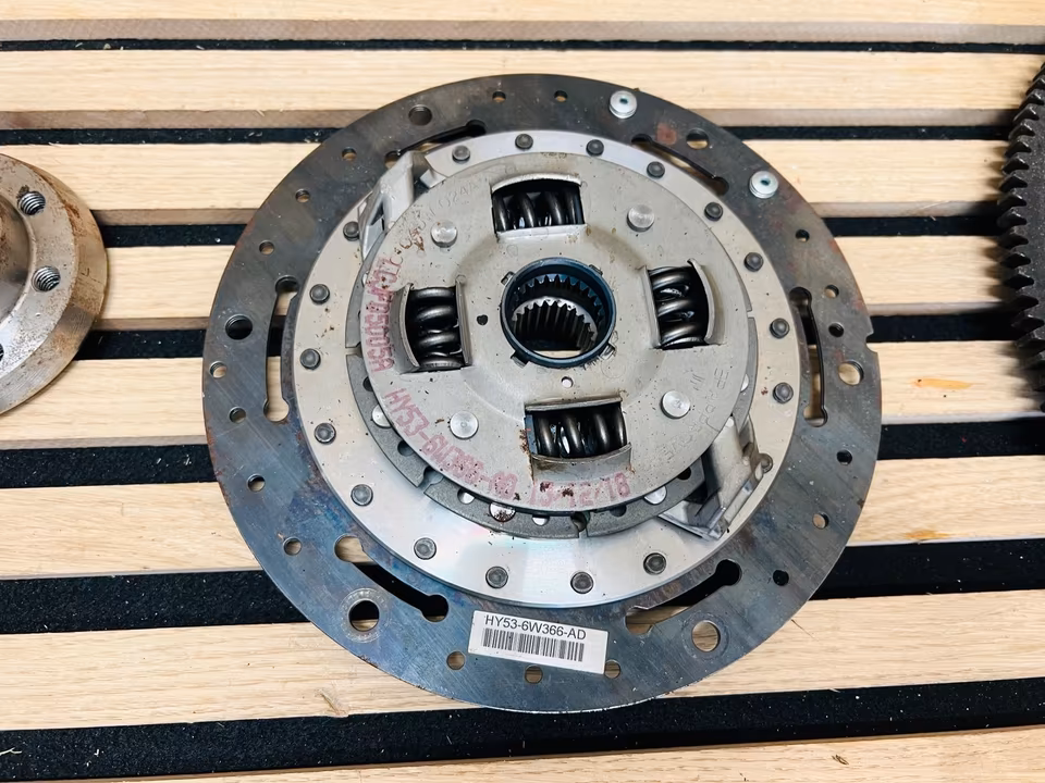 Aston Martin DB11 Clutch HY536K375BB - Image 4