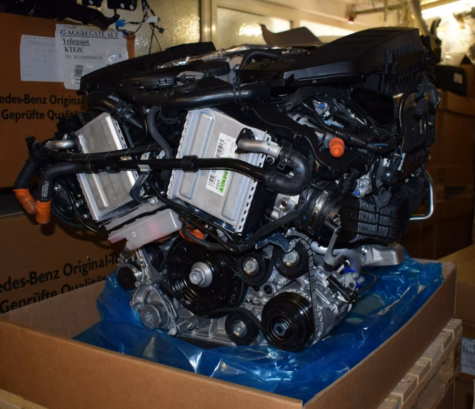Mercedes complete engine M176.980 176 S S class 560 4km! - Image 2