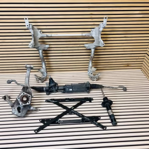 Porsche Macan engine mount steering gear 8R0399315J 95B423055AF
