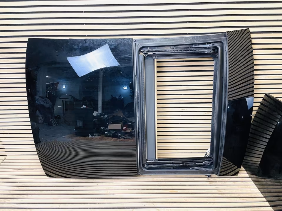 Bentley Flying Spur panoramic roof window, new 2020 model. - Image 6