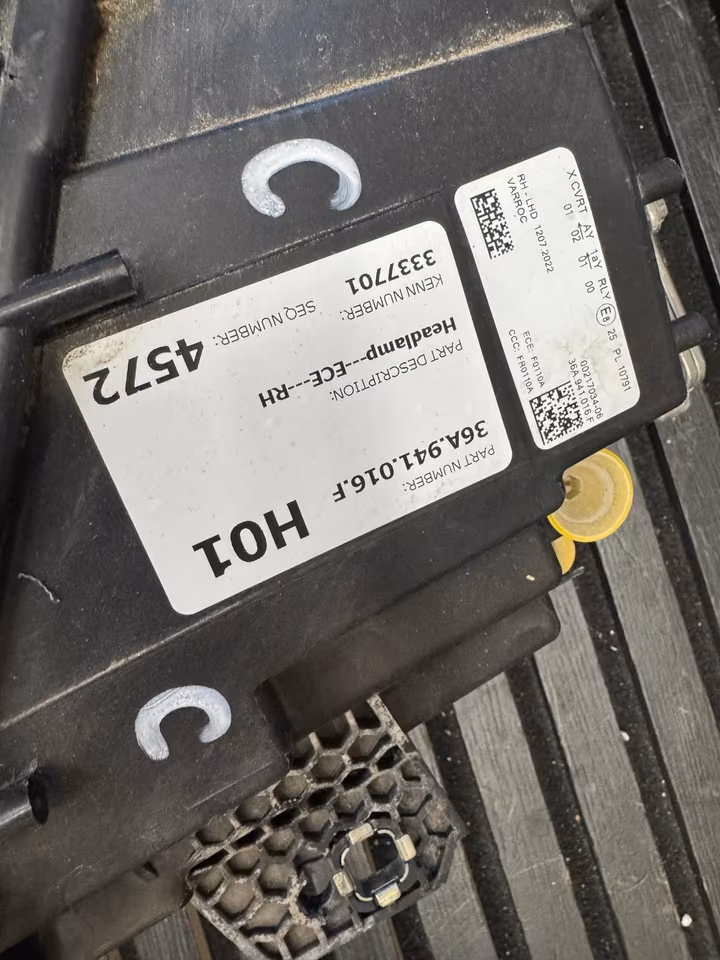 Bentley Bentayga Speed bumper front radar sensor ACC carbon - Image 3