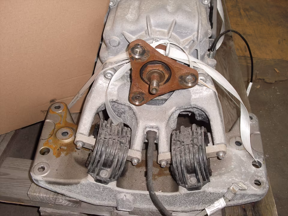 BMW M5 M6 F10 F11 F12 F13 4.4 V8 S63 DKG transmission GS7D70SG - Image 3
