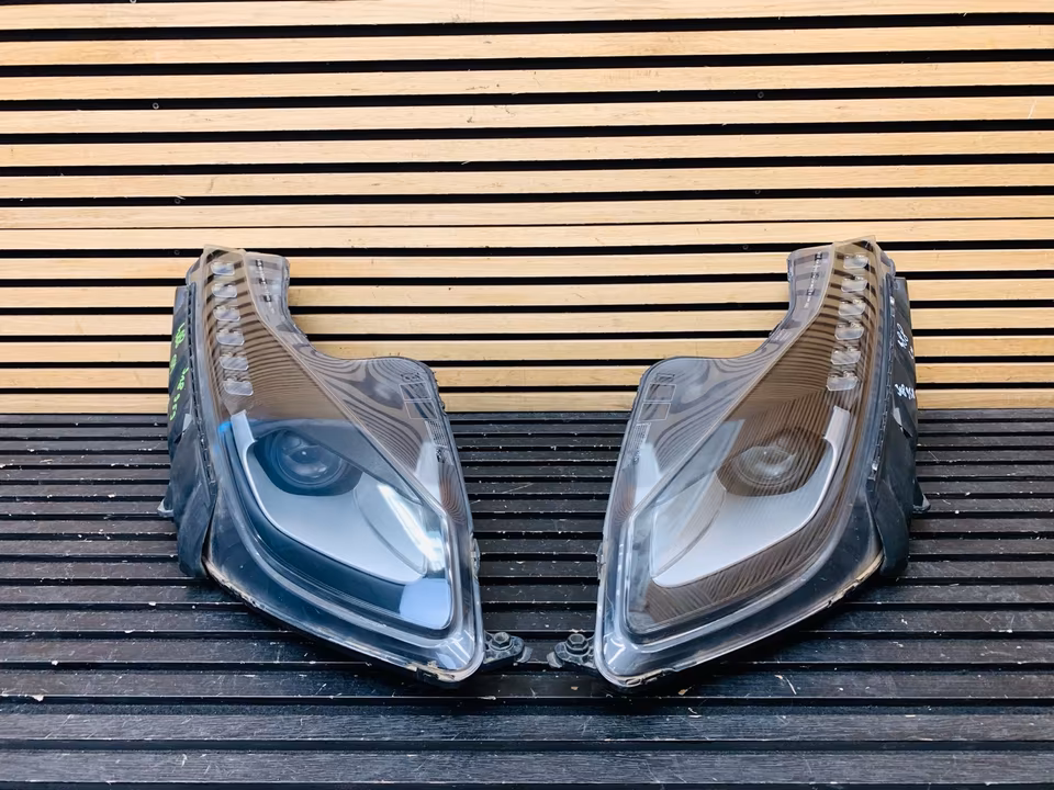 Ferrari 488 Headlights Left Right 318959 318958