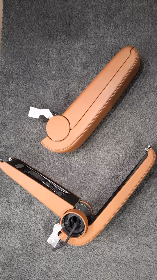 Bentley Continental GT Coupe Mulliner interior, year of manufacture 2013 - Image 3