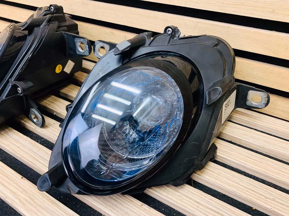 Bentley GT GTC Headlights Right Left 3SD953041 3SD953042A - Image 2