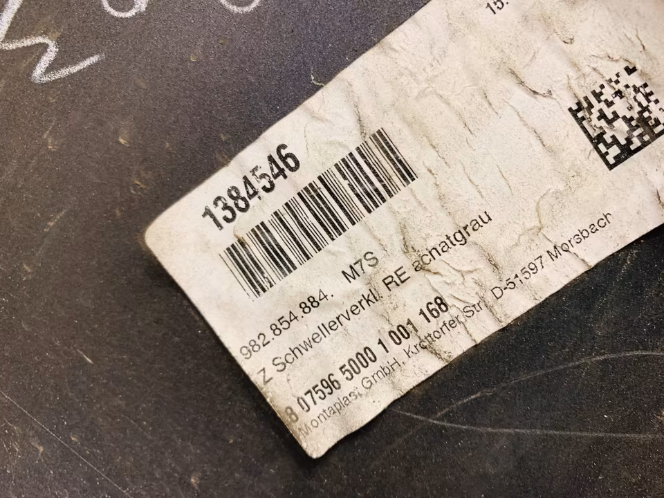 Porsche Boxster Right Side Sill 982854884 - Image 2