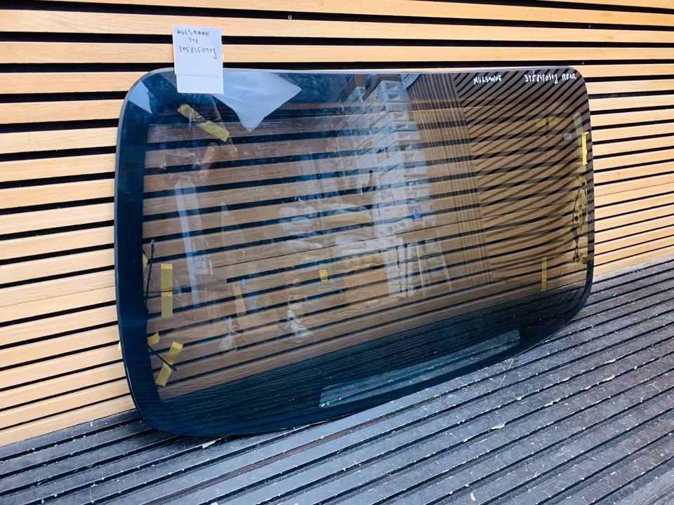 Bentley Mulsanne rear window 3Y5845051J