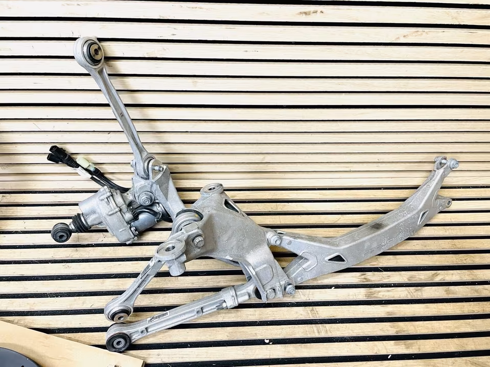 Porsche GT3 RS ceramic brake disc, shock absorber, control arm - Image 5