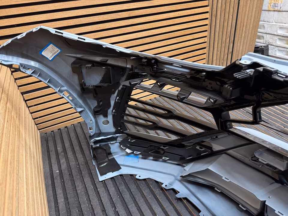 Lamborghini Urus Front Bumper Front Bumper Brand New - Image 9