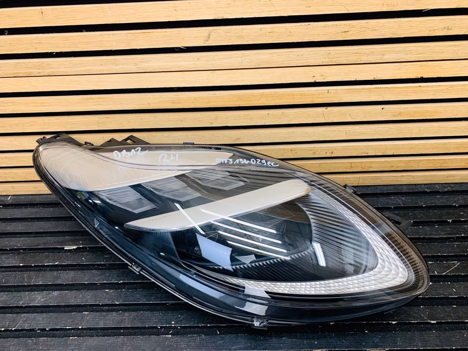 Aston Martin DB12 Headlights Left Right RY5313W029EC 030ED - Image 7