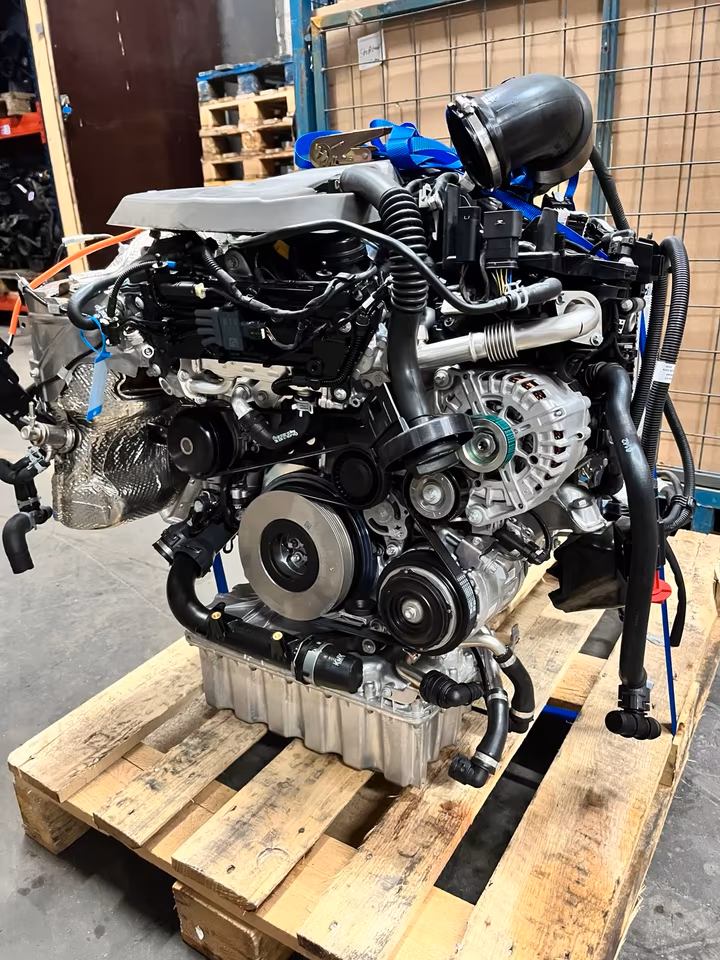 Original Mercedes Sprinter W907 engine OM 654920 NEW V032
