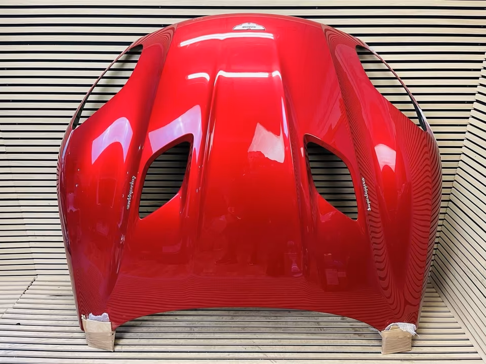 Aston Martin DBS Superleggera hood - Image 7