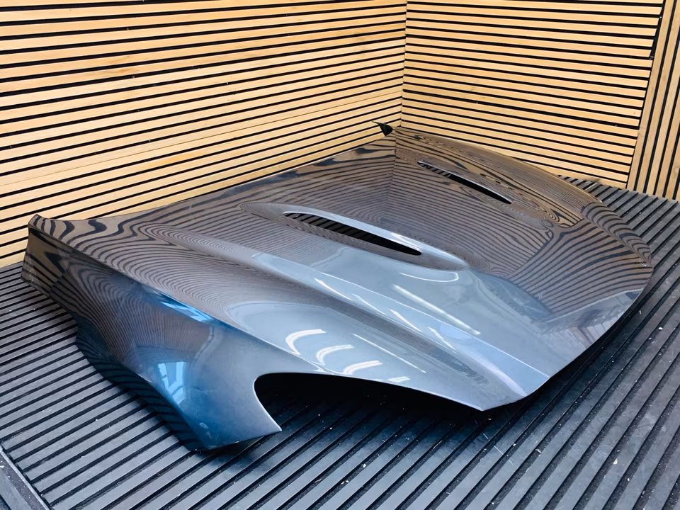Aston Martin DBX hood - Image 7