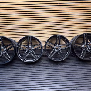 Aston Martin New Vantage alloy wheel set 21 inch RY539965 G