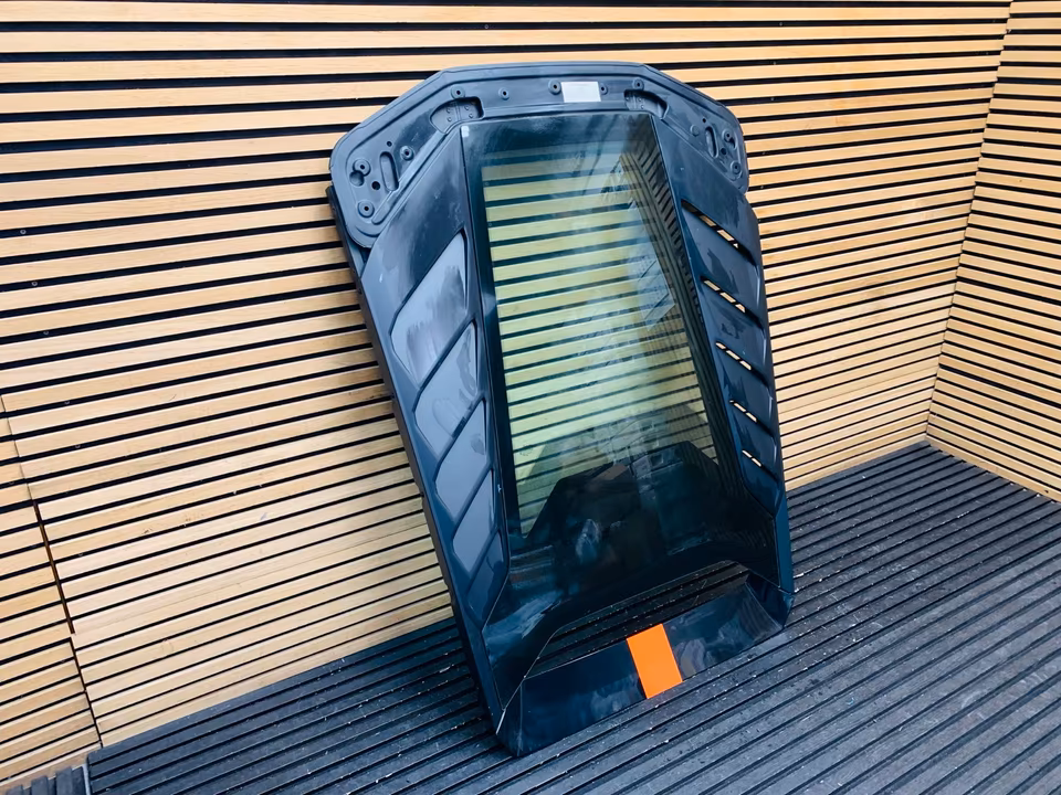 Lamborghini Huracan EVO Tailgate 4T082723E Brand New - Image 9