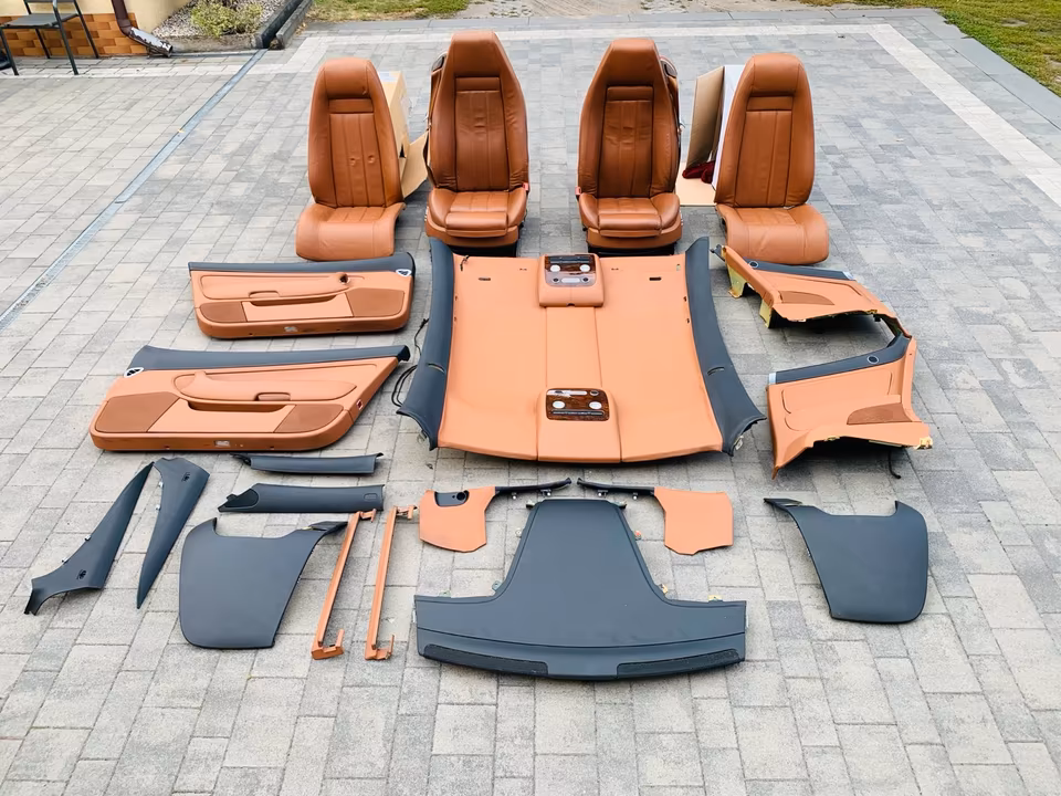 Bentley Continental interior - Image 12
