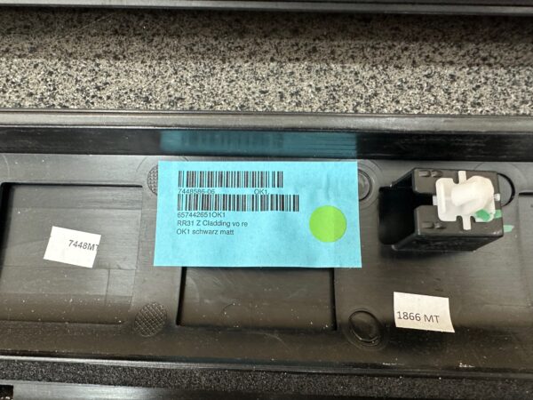Rolls Royce Cullinan Door Trim Plate Insert Set 7448586 - Image 8