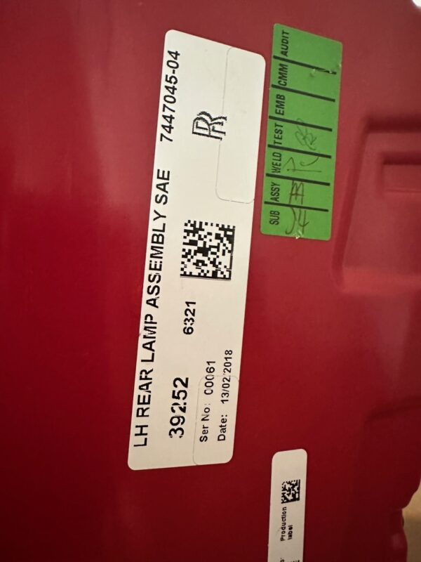 Rolls Royce Cullinan Rear Left Tail Light USA 7447045 SAE - Image 2
