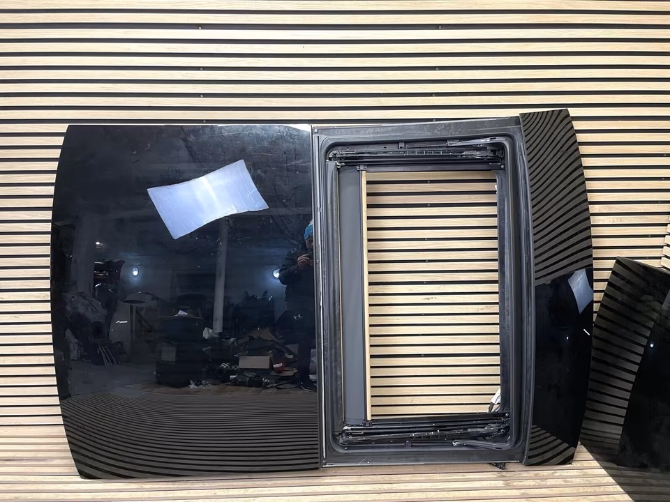 Bentley Flying Spur panoramic roof window, new 2020 model. - Image 9