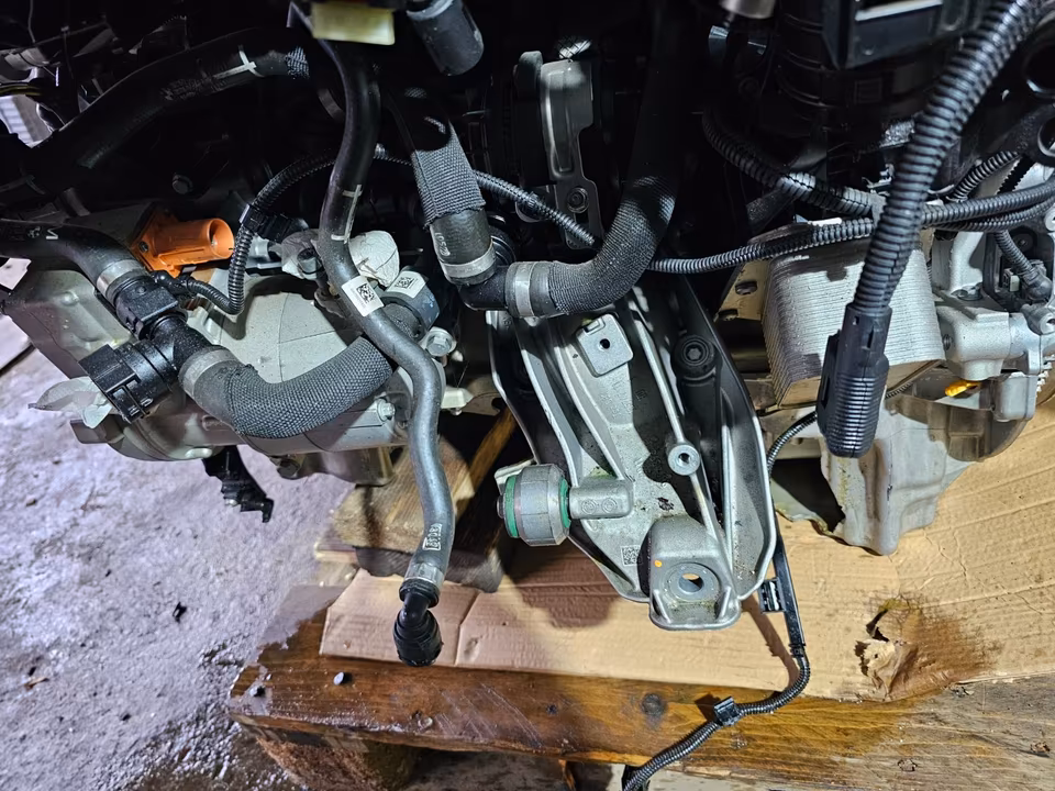 BMW G70 750i Hybrid 3.0 Petrol Engine B58B - Image 7