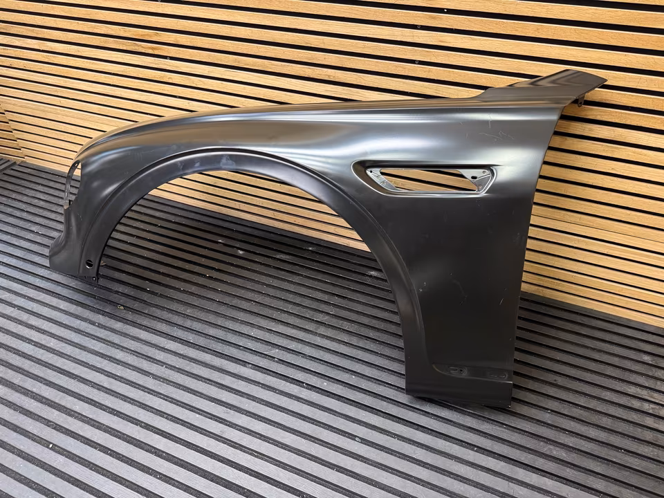 Bentley Flying Spur front left fender 3SE821101 NEW