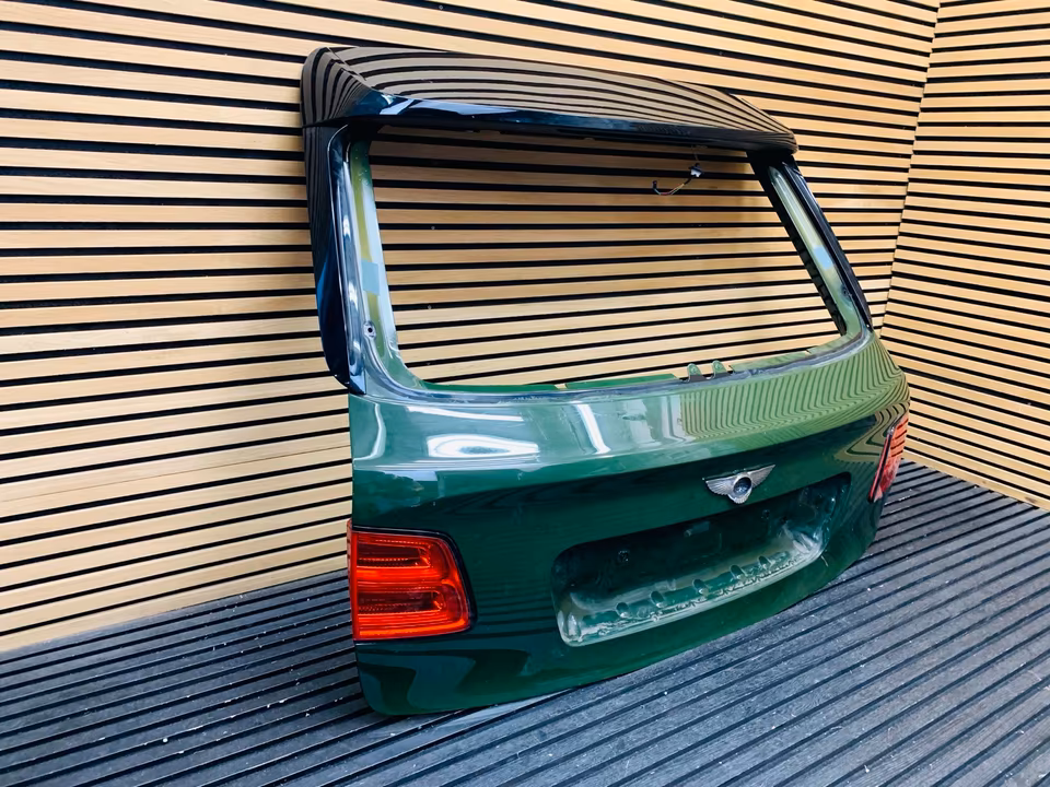 Bentley Bentayga tailgate 36A827159C - Image 6