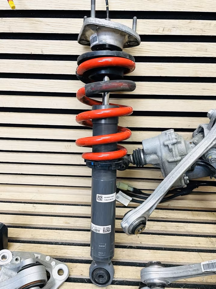 Porsche GT3 RS ceramic brake disc, shock absorber, control arm - Image 7