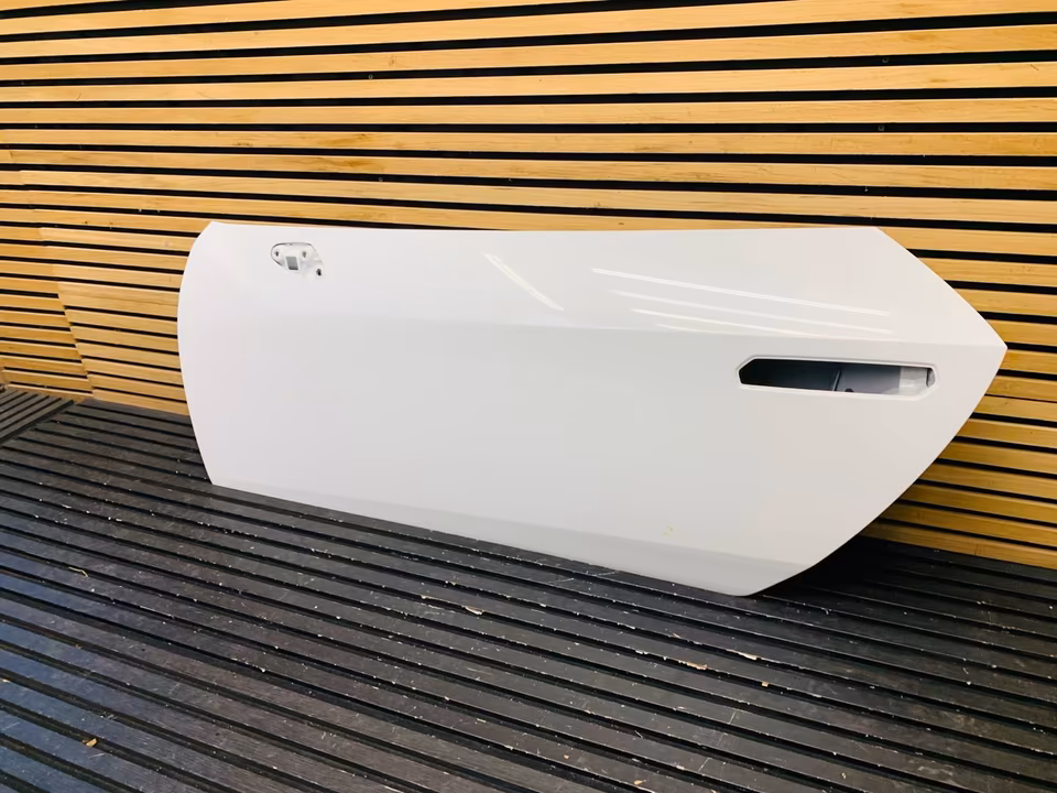 Lamborghini Huracan Door Right 4T0831435B Bianco Icarus - Image 7