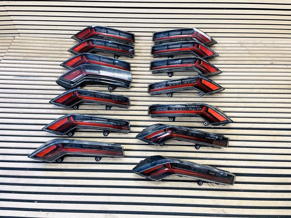 Lamborghini HURACAN Tail Light Tail Light 4T0945096 4T0945095