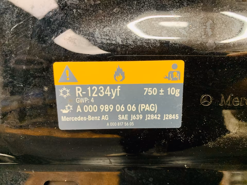 Mercedes S Class W223 Hood A0009890606 - Image 2