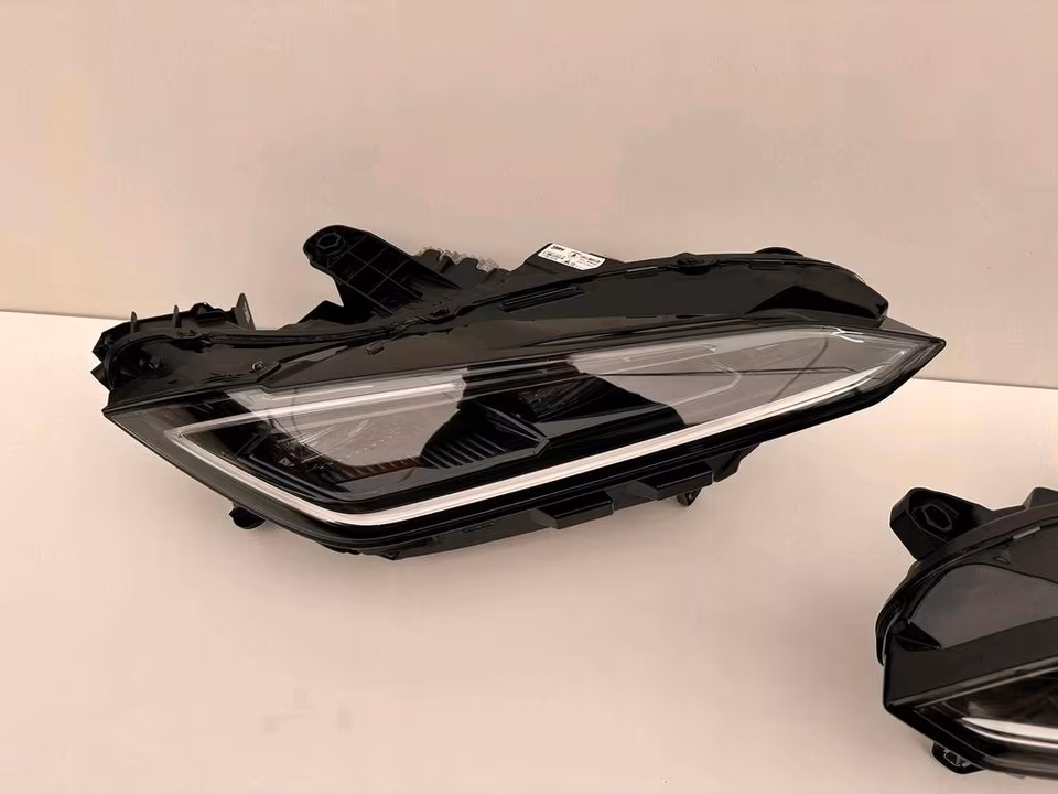 LAMBORGHINI URUS SE HEADLIGHTS SET - Image 5