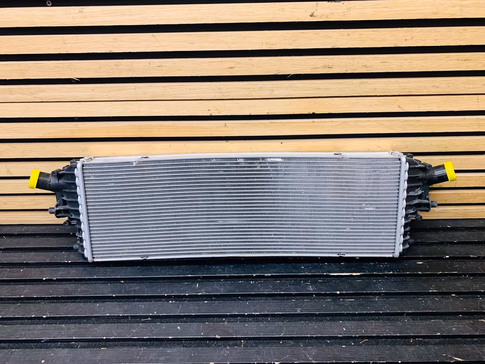 Lamborghini Huracan Radiator Water Cooler 4S0121254B - Image 6
