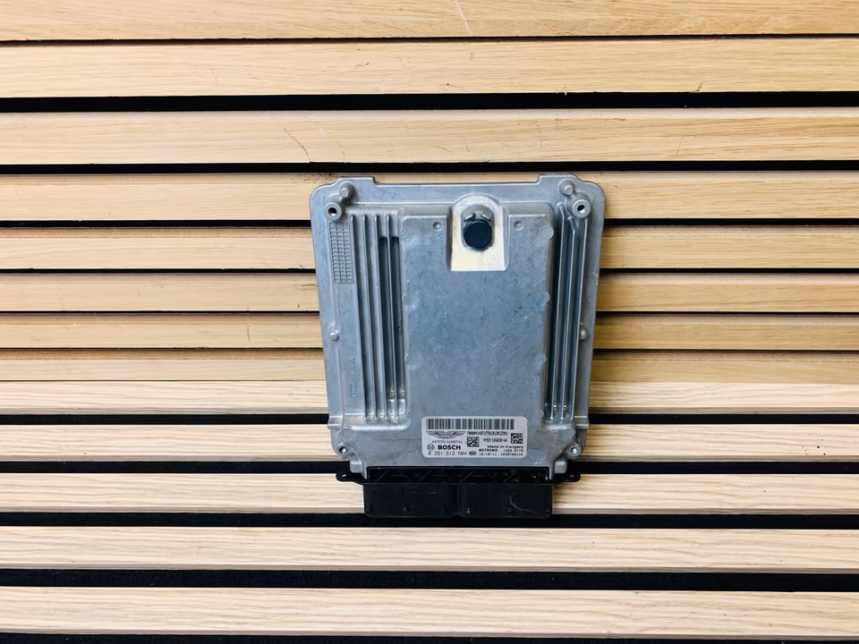 Aston Martin DB11 control unit HY5312650AA - Image 3