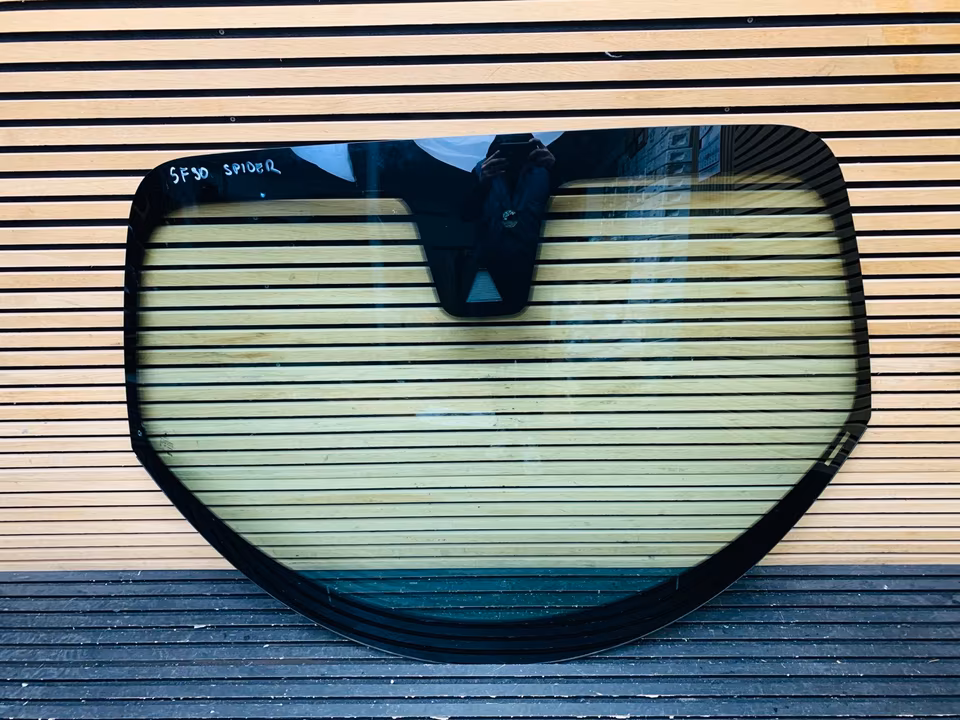 Ferrari SF90 Stradale Windscreen - Image 4