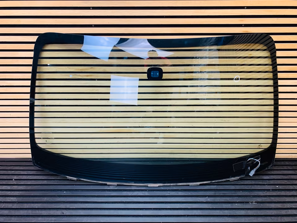 Bentley Continental GT Windscreen 3W8845011H - Image 6