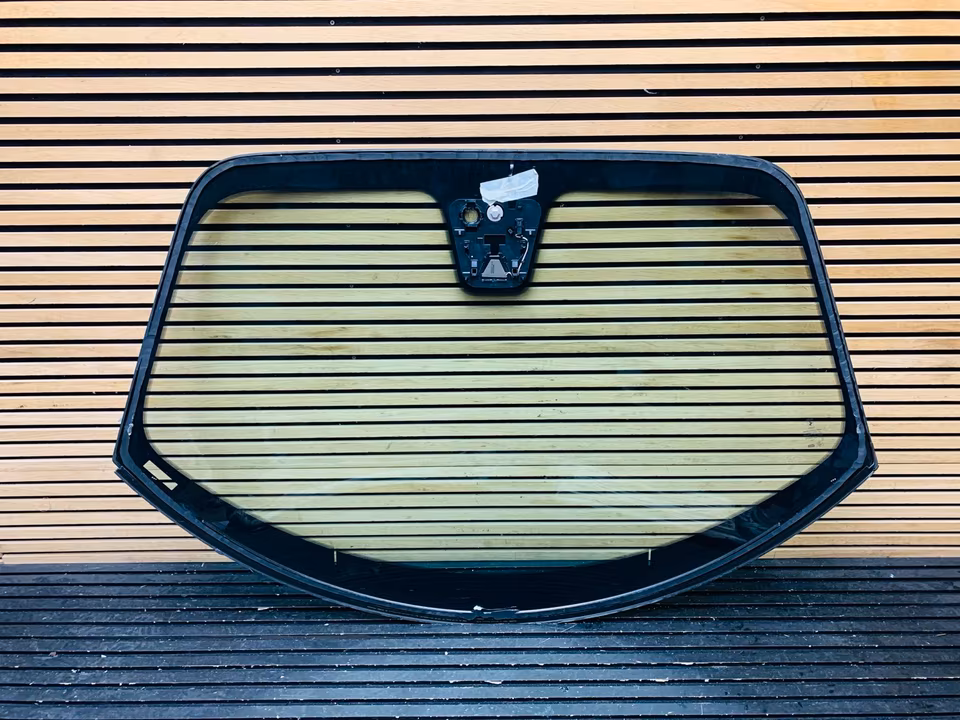 Ferrari SF90 Stradale Windscreen - Image 3